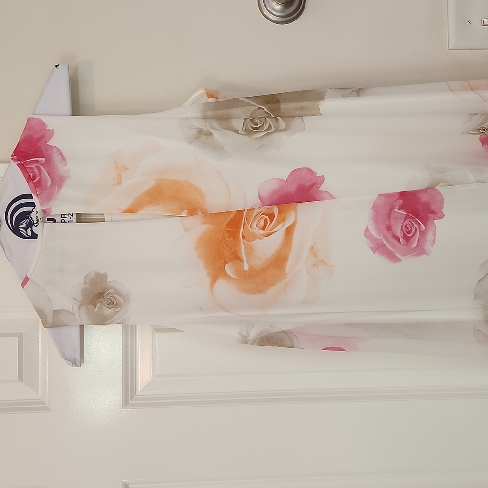 Calvin Klein, white floral, size 10 - Picture 3 of 7